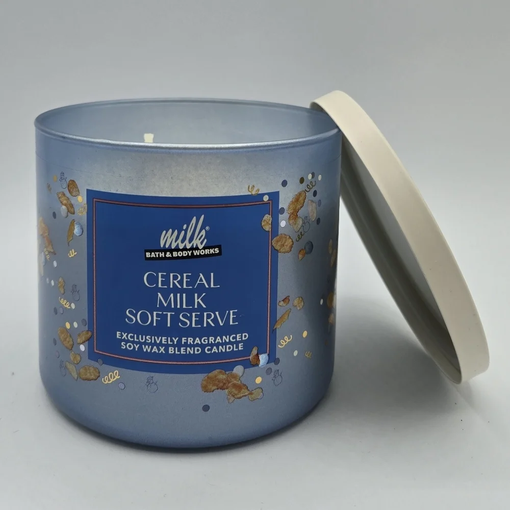 Bath and Body Works Milk Bar Cereal Milk Soft Serve 3 wick Candle - Picture 1 of 5